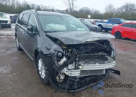 2018 Chrysler Pacifica Touring L from USA, damaged, VIN 2C4RC1BG3JR211229